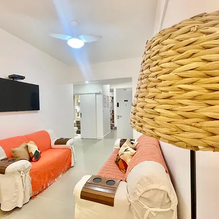 Ótima localização a 2 quadras da praia!Amei